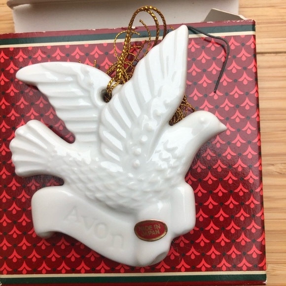 Vintage Avon Christmas 1982 Remembrance Ceramic Dove Ornaments Lot of 3 - Picture 3 of 9